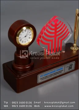 Plakat Akrilik Pen Holder PT Sagatrade Murni