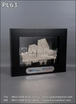 Plakat Logam Pelindo Terminal Petikemas