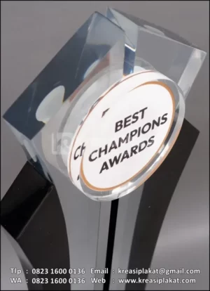 Piala Akrilik SHM Best Champions Awards