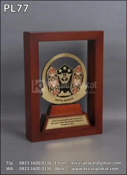 Plakat Logam Frame Bea...