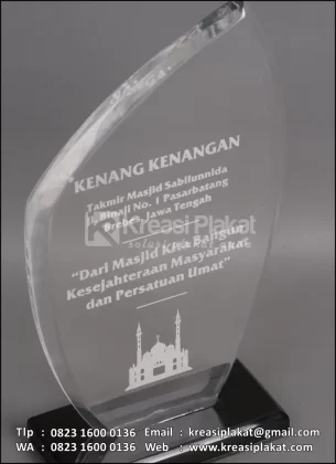 Detail Plakat Akrilik Kenang Kenangan Takmir Masjid Sabilunnida