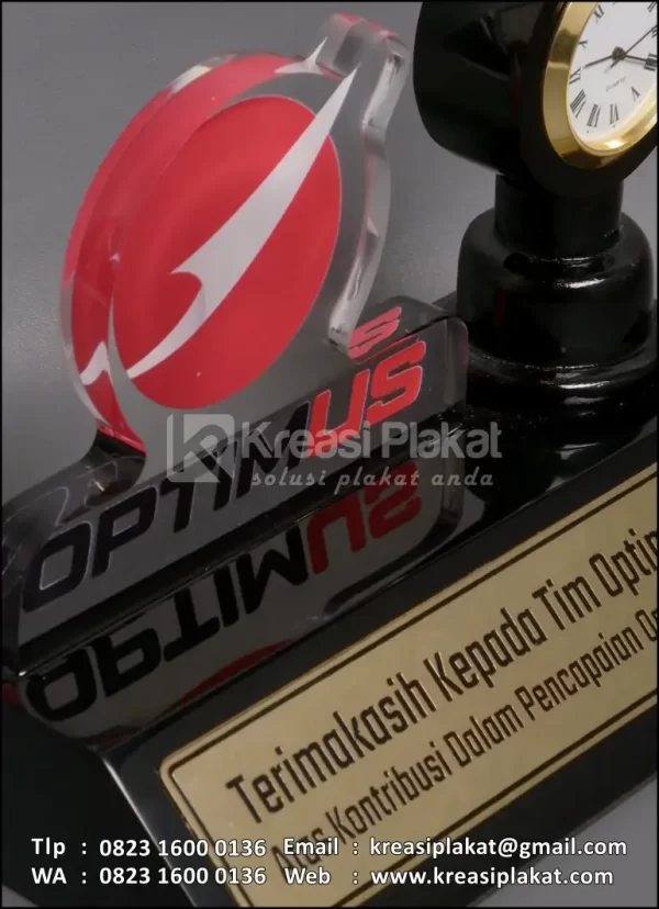 Detail Plakat Akrilik Jam Optimus