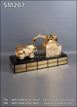 Souvenir Miniatur Excavator & Dump Truck PT Kalimantan Prima Persada