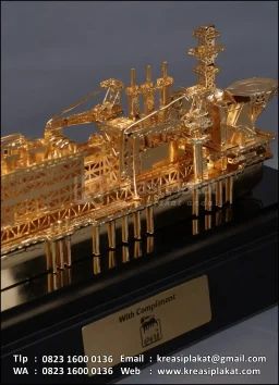 Souvenir Miniatur Kapal FPU