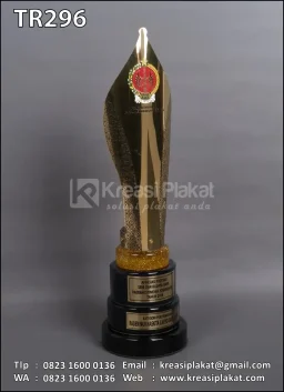 Piala Logam Apresiasi Prestasi Seni & Budaya Anak DIY 2024