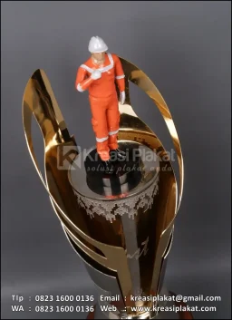 Piala Best Engineering Best of The Year