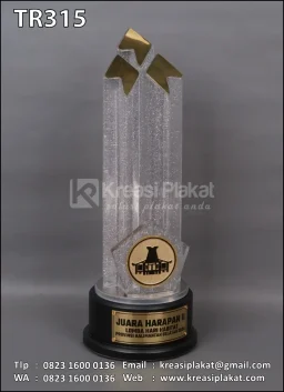 Piala Juara Harapan Lomba Hari Habitat