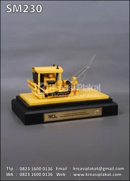 Miniatur Logam Pompa D...