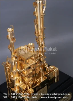 Miniatur Absorber & Stripper PT Kaltim Parna Industri