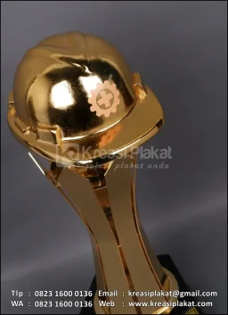 Piala Resin Helm Safety