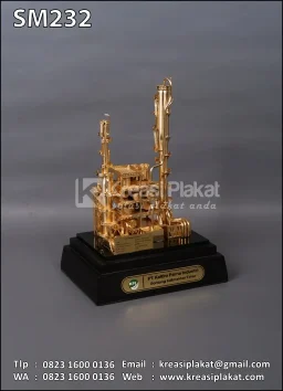 Miniatur Absorber & Stripper PT Kaltim Parna Industri