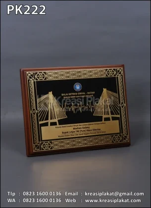 Plakat Kayu Logam Balai Deteksi Sinyal - Batam