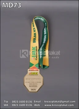 Medali Best Employee PT Indo Muro Kencana