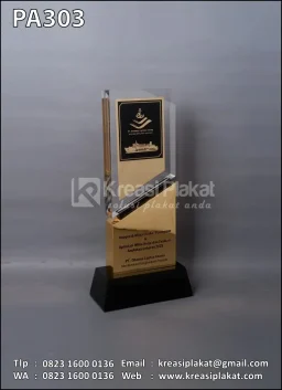 Plakat Akrilik Penghar...