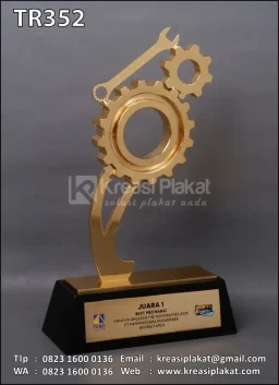Piala Juara Best Mechanic PT Pamapersada Nusantara
