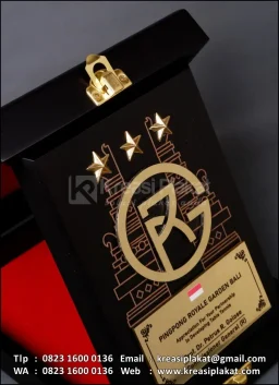 Plakat Kayu Box Pi...