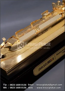 Miniatur FSRU Jawa Satu
