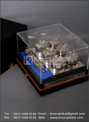 Box Miniatur Logam Kapal Tanker & Tangki