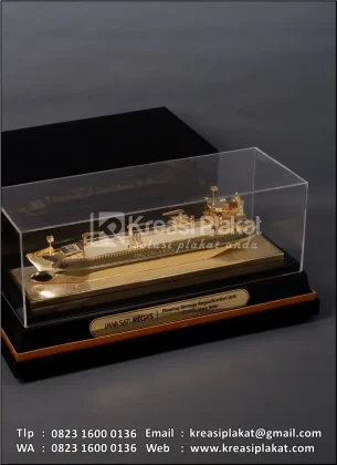 Box Miniatur FSRU Jawa Satu