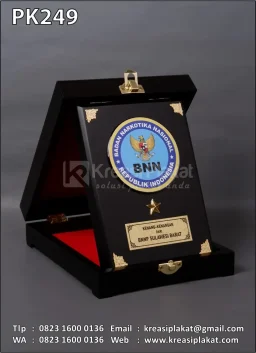Plakat Kayu Box Kenang...