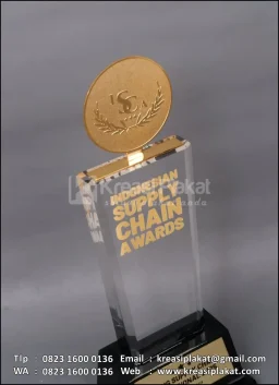 Piala Indonesian Supply Chain Awards