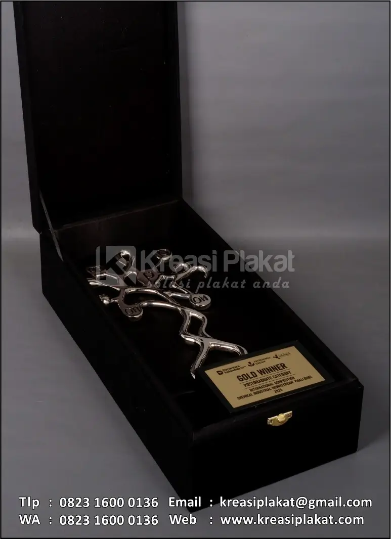 Box Piala Gold Winner International Competition Chemical Industrial