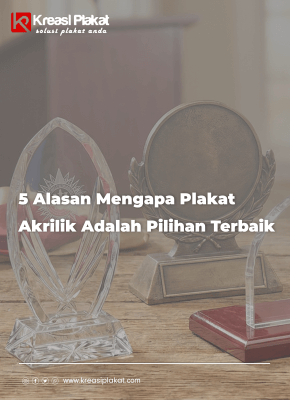 Read more about the article 5 Alasan Mengapa Plakat Akrilik Adalah Pilihan Terbaik untuk Souvenir Kantor dan Wisuda