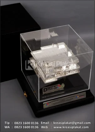 Box Miniatur Logam Offshore Platform