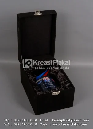 Box Plakat Resin Astra Motor