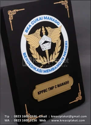 Plakat Kayu Bea Cukai ...