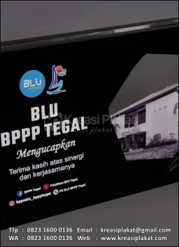 Plakat Kayu Akrilik BLU BPPP Tegal