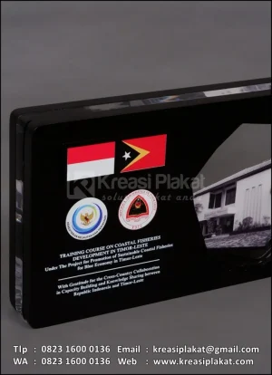 Plakat Kayu Akrili...