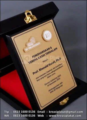 Detail Plakat Kayu Box Penghargaan Doctors Gathering