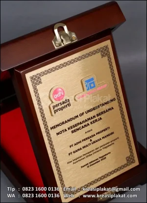 Plakat Kayu Box MoU Me...