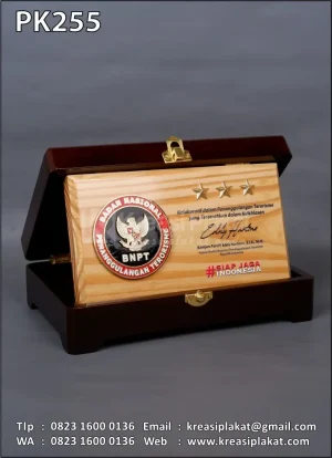 Plakat Kayu Box BNPT