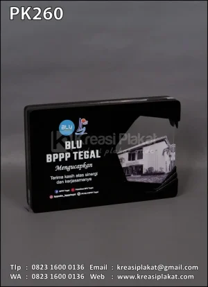 Plakat Kayu Akrili...