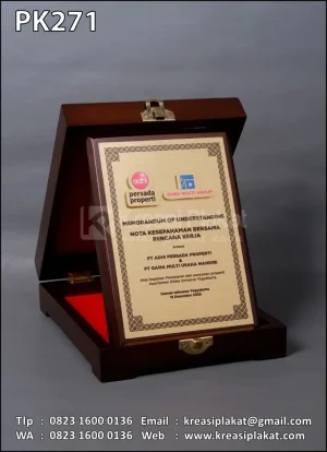 Plakat Kayu Box MoU Me...