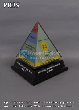 Plakat Resin Kantor Pelayanan Pajak Madya Sidoarjo