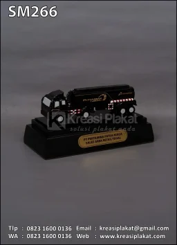 Miniatur Kendaraan Custom Truk Tangki PT Pertamina Patra Niaga