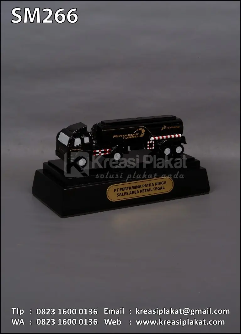 Miniatur Kendaraan Custom Truk Tangki PT Pertamina Patra Niaga