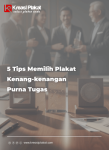 5 Tips Memilih Plakat Kenang-kenangan Purna Tugas yang Elegan dan Tak Terlupakan