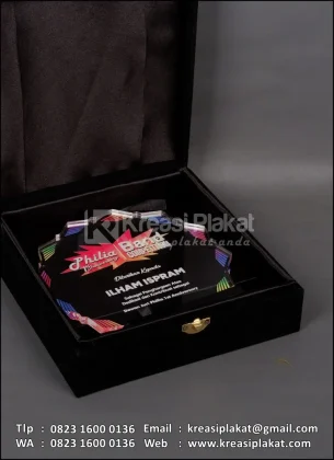 Box Plakat Akrilik Penghargaan Philia 1st Anniversary