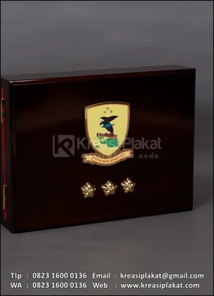 Box Plakat Kayu Box Satuan Brimob Papua Barat Daya