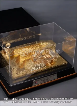 Box Miniatur Custom Pertambangan Alat Berat