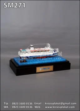 Miniatur Kapal Pelni