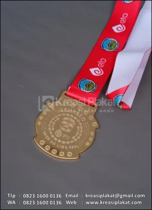 Medali Logam Sepak...