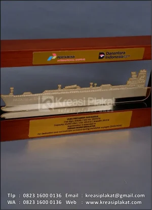 Plakat Logam Frame...