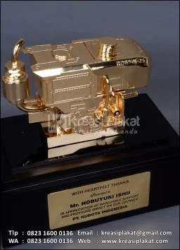 Miniatur Logam Mesin Diesel PT Kubota Indonesia