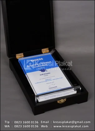 Box Plakat Akrilik Kelulusan Apprentice Program THIESS