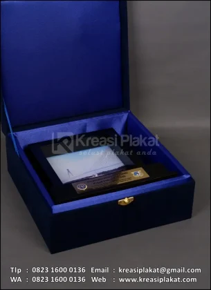 Box Plakat Kayu Frame Kapal Patroli KNP 330